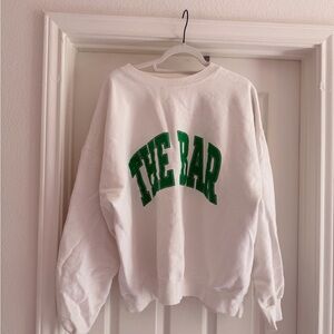 THE BAR White Crewneck Sweatshirt with Green Graphic